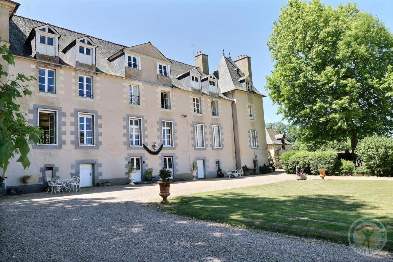 Chateau Du Golf De La Freslonniere Le Rheu Exterior photo