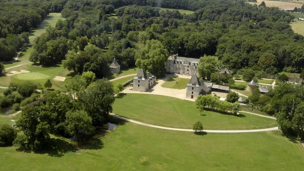 Chateau Du Golf De La Freslonniere Le Rheu Exterior photo